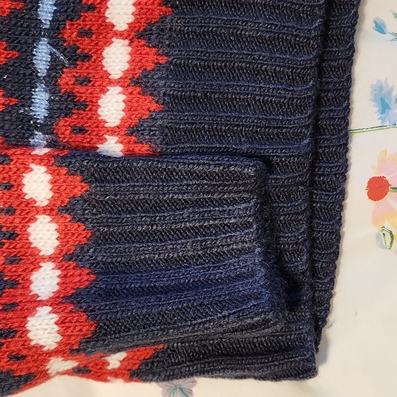 Joe Fresh FairIsle/Christmas sweater - Picture 5 of 7
